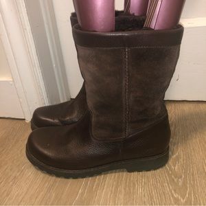 Ugg ladies winter snow boots size 5